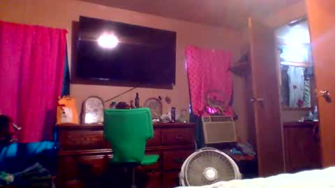 Badbitch520 online show from May 16, 2026, 7:23 pm
