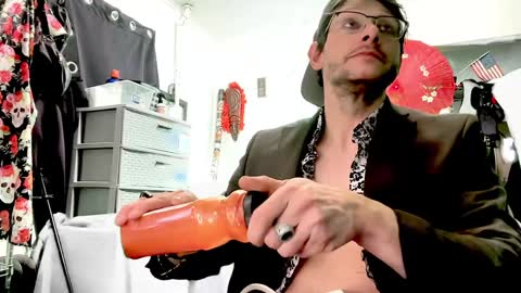 Snapshot of baddaddy215 chatting on January 16, 2025, 5:33 pm baddaddy215 online show from January 16, 2025, 5:33 pm