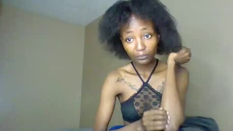 Snapshot of baddie_bunnie chatting on December 15, 2025, 1:54 am baddie_bunnie online show from December 15, 2025, 1:54 am