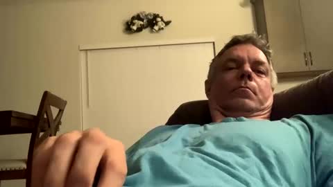 Snapshot of badger32934 chatting on February 11, 2025, 1:41 am Badger online show from February 11, 2025, 1:41 am