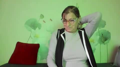 Gina online show from October 4, 2025, 12:58 pm