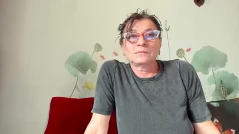 Gina online show from October 21, 2025, 10:49 am