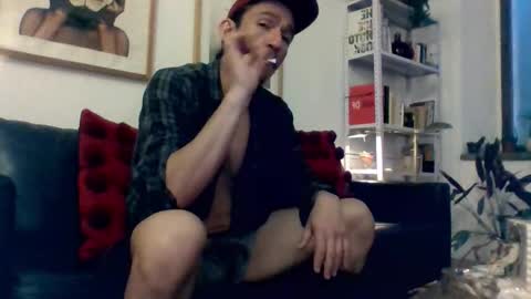 Snapshot of badhombremx chatting on November 25, 2025, 12:10 am Mexican livin Off the Wall online show from November 25, 2025, 12:10 am