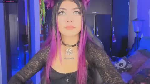 Snapshot of badkatyuska chatting on July 23, 2026, 9:46 pm Please help me to reach 100 thumbs up online show from July 23, 2026, 9:46 pm