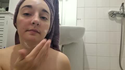 Snapshot of baiedesbois chatting on October 20, 2025, 6:30 pm Baiedesbois online show from October 20, 2025, 6:30 pm