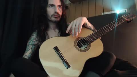 Bailey online show from December 12, 2024, 12:59 am