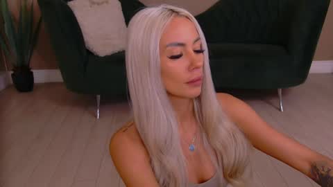 bailey_rush online show from April 15, 2026, 6:48 pm