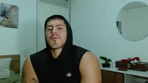 Snapshot of baltazardupont chatting on February 20, 2025, 2:40 am Andres - online show from February 20, 2025, 2:40 am