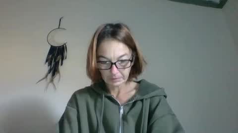 Snapshot of bamacpl80 chatting on November 10, 2025, 1:10 pm bamacpl80 online show from November 10, 2025, 1:10 pm