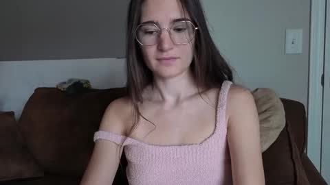 Snapshot of bambifarrina chatting on March 6, 2026, 7:10 pm bambifarrina online show from March 6, 2026, 7:10 pm