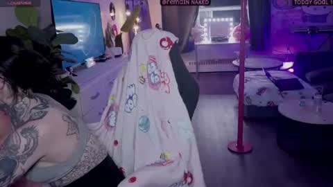 Snapshot of bambitatted chatting on February 1, 2026, 2:32 am bambitatted online show from February 1, 2026, 2:32 am