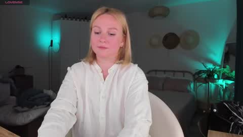 Allie online show from July 1, 2026, 7:35 pm