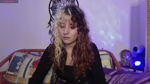 Snapshot of bandit_monkey chatting on January 20, 2025, 4:10 am V E R O N I C A online show from January 20, 2025, 4:10 am