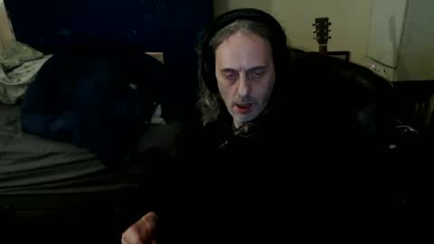 Snapshot of bangintoleather chatting on March 2, 2026, 1:30 am bangintoleather online show from March 2, 2026, 1:30 am