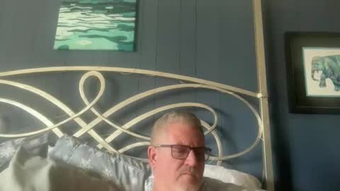 bapeter218 online show from December 13, 2025, 8:25 pm