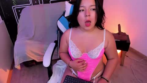 Snapshot of barbara_honey chatting on March 8, 2025, 12:41 pm Barbara online show from March 8, 2025, 12:41 pm