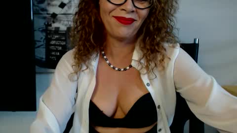 Snapshot of barbaradominatrix chatting on October 1, 2025, 3:29 pm BARBARA DOMME online show from October 1, 2025, 3:29 pm