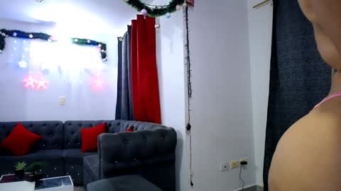 Snapshot of barbaraferrer69 chatting on December 15, 2024, 2:19 am BARBARA FERRER online show from December 15, 2024, 2:19 am