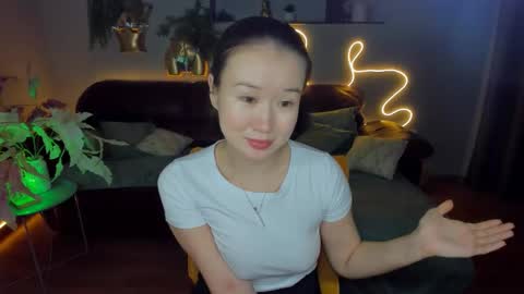 Snapshot of barbaramiles chatting on December 8, 2024, 2:09 pm Barbara online show from December 8, 2024, 2:09 pm