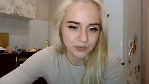 barbie___girl online show from November 26, 2025, 3:13 pm