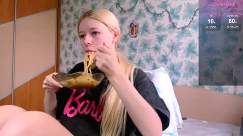Snapshot of barbie_angel_ chatting on April 8, 2026, 11:54 am Barbie online show from April 8, 2026, 11:54 am
