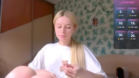 Snapshot of barbie_angel_ chatting on April 17, 2026, 4:43 pm Barbie online show from April 17, 2026, 4:43 pm