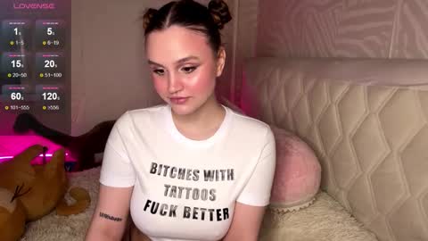 Snapshot of barbie_charm_ chatting on February 19, 2026, 8:05 pm Rina online show from February 19, 2026, 8:05 pm