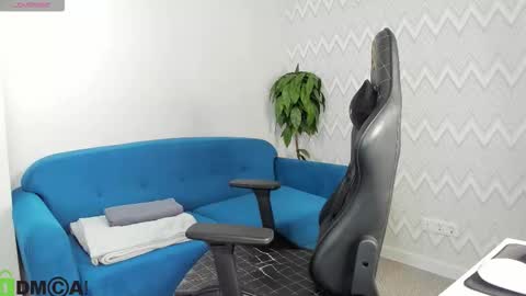 LisGTM2 Mon-Thu Sat 0100am-0700am online show from November 26, 2025, 1:06 am