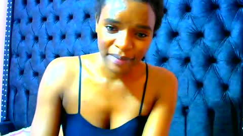 Snapshot of barbie_queen17 chatting on February 8, 2026, 12:14 am VEE online show from February 8, 2026, 12:14 am
