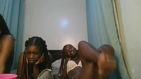 queen online show from November 14, 2025, 1:37 am