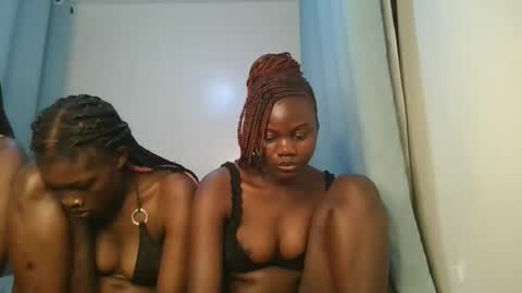 queen online show from November 25, 2025, 1:27 am