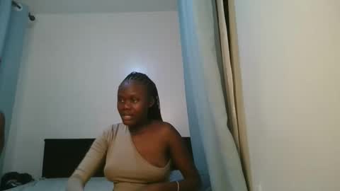 queen online show from March 8, 2026, 2:04 am