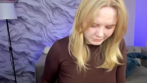 Snapshot of barbie_staze chatting on November 26, 2025, 2:45 am Barbie Staze online show from November 26, 2025, 2:45 am