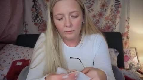 barbiegirl966 online show from January 14, 2026, 9:09 pm