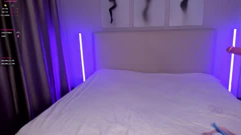 Snapshot of barbielina_ chatting on November 2, 2025, 8:11 pm Emma online show from November 2, 2025, 8:11 pm