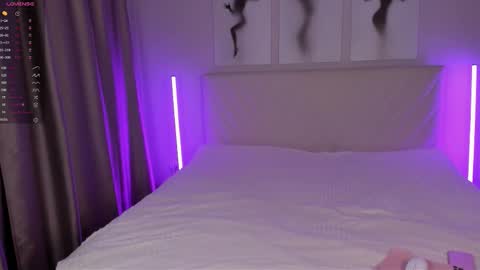 Snapshot of barbielina_ chatting on November 23, 2025, 6:52 pm Emma online show from November 23, 2025, 6:52 pm