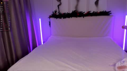 Snapshot of barbielina_ chatting on December 15, 2025, 8:02 pm Emma online show from December 15, 2025, 8:02 pm