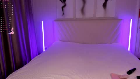 Snapshot of barbielina_ chatting on February 4, 2026, 9:09 pm Emma online show from February 4, 2026, 9:09 pm