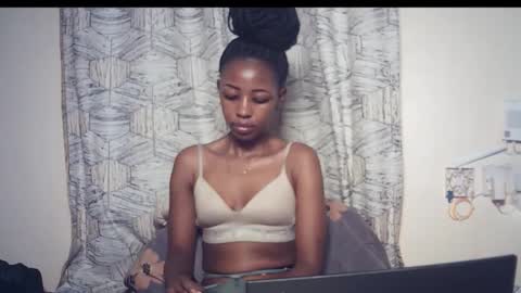 Snapshot of barbs765700 chatting on January 15, 2026, 7:46 am barbs765700 online show from January 15, 2026, 7:46 am