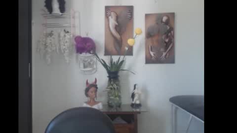 Snapshot of bardotbigcocktsx chatting on February 4, 2025, 2:43 pm bardotbigcocktsx online show from February 4, 2025, 2:43 pm