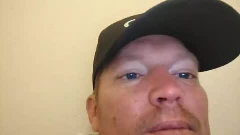 Snapshot of barniemay chatting on October 15, 2025, 9:48 pm barniemay online show from October 15, 2025, 9:48 pm