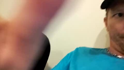 Snapshot of barniemay chatting on October 17, 2025, 2:26 am barniemay online show from October 17, 2025, 2:26 am