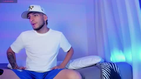 Bruce  online show from December 4, 2025, 6:34 am