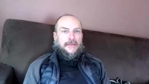 Snapshot of basiccamguy chatting on April 28, 2026, 10:09 am basiccamguy online show from April 28, 2026, 10:09 am