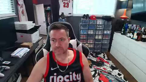 Snapshot of basketballjerseygang chatting on January 8, 2026, 10:12 pm Jordan online show from January 8, 2026, 10:12 pm