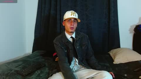 Snapshot of bastiaan_28 chatting on November 28, 2025, 1:30 am Bastian online show from November 28, 2025, 1:30 am