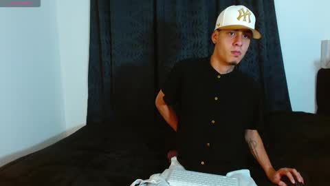 Snapshot of bastiaan_28 chatting on December 2, 2025, 12:16 am Bastian online show from December 2, 2025, 12:16 am