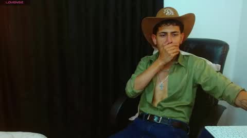 Snapshot of bastiaan_28 chatting on March 8, 2026, 11:19 pm Bastian online show from March 8, 2026, 11:19 pm