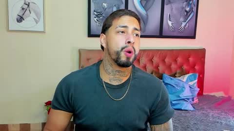 Snapshot of bastian_jones1 chatting on January 12, 2025, 11:36 pm bastian_jones1 online show from January 12, 2025, 11:36 pm