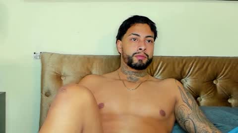 Snapshot of bastian_jones1 chatting on March 8, 2025, 9:39 am bastian_jones1 online show from March 8, 2025, 9:39 am